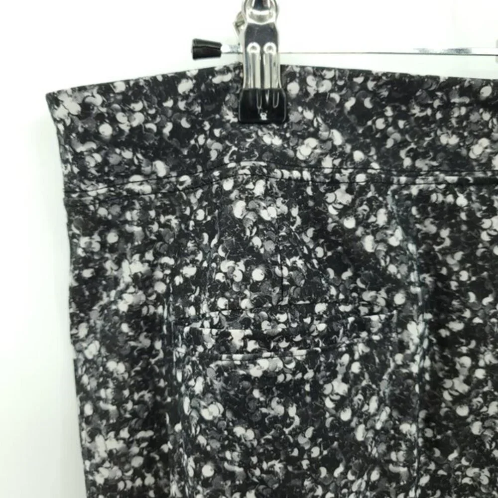 Lululemon Jet Crop XL/XXL Shimmy Shimmer Black White